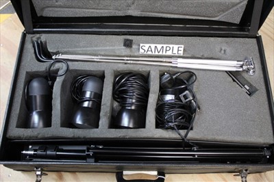 Lot 1806 - Group of photographic accessories to include tripods, lamps and other items