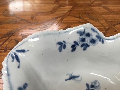 Lot 27 - Unusual large Worcester blue and white leaf shaped pickle dish, circa 1756, painted with the Pickle Leaf Daisy pattern, workman's mark to base, 15cm across