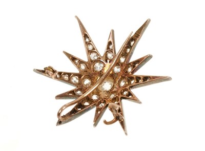 Lot 417 - Victorian diamond star pendant/brooch