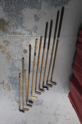 Lot 1982 - Collection of thirty three vintage golf clubs