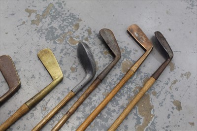 Lot 1982 - Collection of thirty three vintage golf clubs