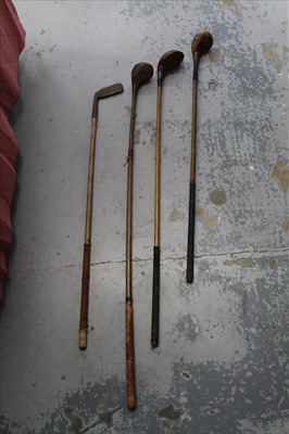 Lot 1982 - Collection of thirty three vintage golf clubs