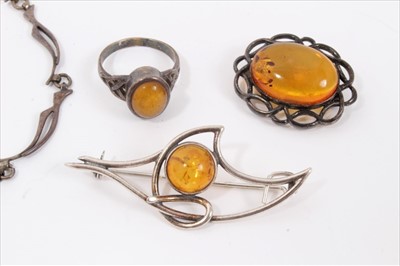 Lot 119 - Group of silver Baltic Amber jewellery