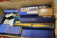 Lot 2829 - Railway - Hornby Dublo selection - including...