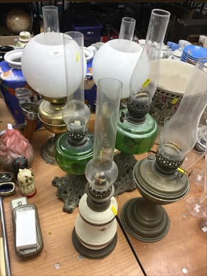 Lot 287 - Group of six Victorian and later oil lamps