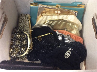 Lot 439 - Group vintage evening bags