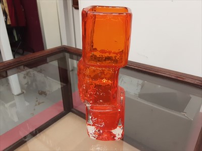 Lot 915 - Whitefriars tangerine drunken bricklayer vase designed by Geoffrey Baxter