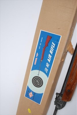 Lot 820 - Chinese Model 55 air rifle in cardboard case