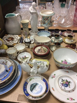 Lot 421 - Group decorative ceramics