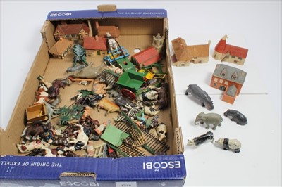 Lot 1378 - Selection of Britain's lead farm & zoo animals plus a boxed set of building blocks