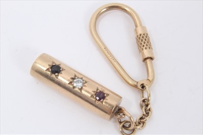 Lot 129 - 9ct gold key ring with gem set gold fob