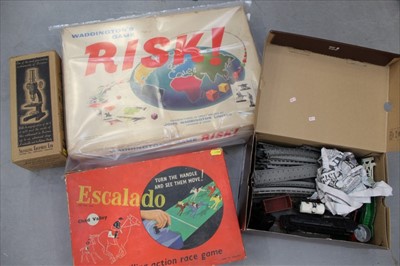 Lot 1421 - Two early games of Risk, Escalado, Student's Microscope all boxed plus some unboxed double OO gauge railway.