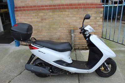 Lot 2 - 2012 Yamaha XC125E Vity Scooter, Reg. No. EF12 WDX, finished in white, MOT expired 24th August 2018, current mileage believed to be around 14,000