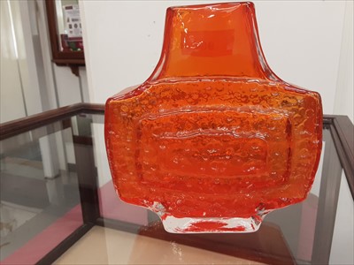 Lot 964 - Whitefriars Tangerine TV vase designed by Geoffrey Baxter