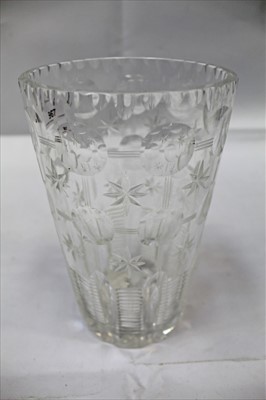 Lot 967 - Good quality cut glass vase