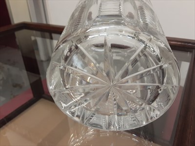 Lot 967 - Good quality cut glass vase