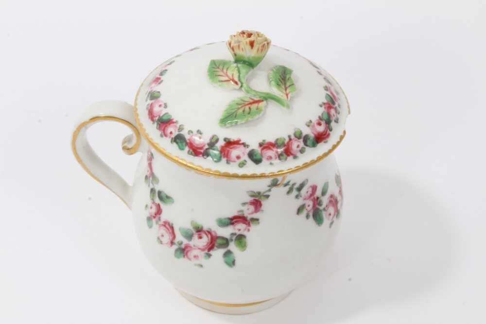 Lot 71 - Chelsea Derby custard cup and cover