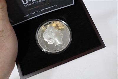 Lot 425 - Guernsey - Westminster issued silver proof £10 coin (weight 5oz) commemorating 'The D-Day Anniversary' 2019 (cased with certificate of authenticity) (1 coin)