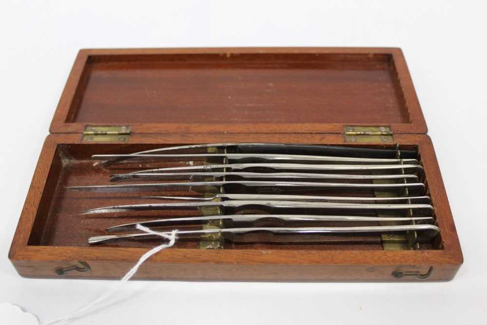 Lot 1922 - Set late 19th/early 20th century surgeons scalpels and instruments in fitted mahogany case