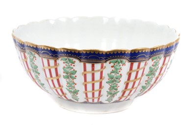 Lot 81 - Worcester Hop Trellis pattern bowl, circa 1772