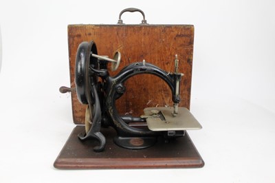 Lot 2022 - Victorian sewing machine in mahogany case