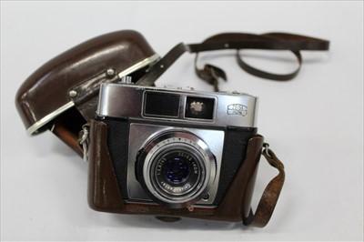 Lot 1814 - Zeiss Ikon Contina camera in original case