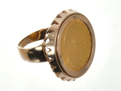 Lot 534 - Gold Edward VII sovereign ring