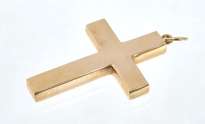 Lot 537 - Gold cross