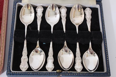 Lot 238 - Selection of late 19th and 20th century miscellaneous silver.
