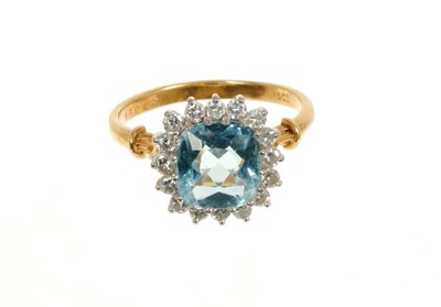 Lot 404 - Aquamarine and diamond cluster ring