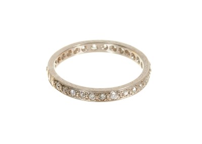 Lot 413 - Diamond full band eternity ring