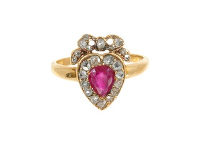 Lot 431 - Late Victorian ruby and diamond heart shape cluster ring