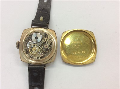 Lot 654 - Vintage 9ct gold case wristwatch