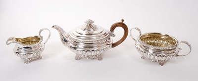 Lot 289 - George IV silver 3 piece tea set