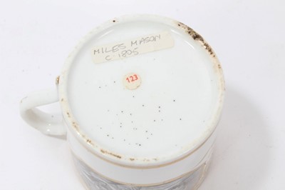 Lot 118 - A Miles Mason coffee can, bat printed en grisaille