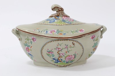 Lot 121 - A Spode pearlware sauce tureen, cover, stand and ladle