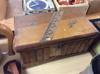 Lot 423 - Italian Sorrento Ware box, together with other treen, metalware and sundries