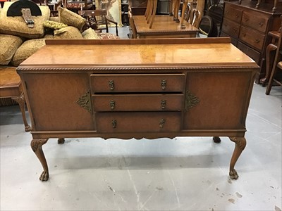 Lot 897 - Good quality Queen Anne style figured walnut veneered dining room suite by Beresford & Hicks, London