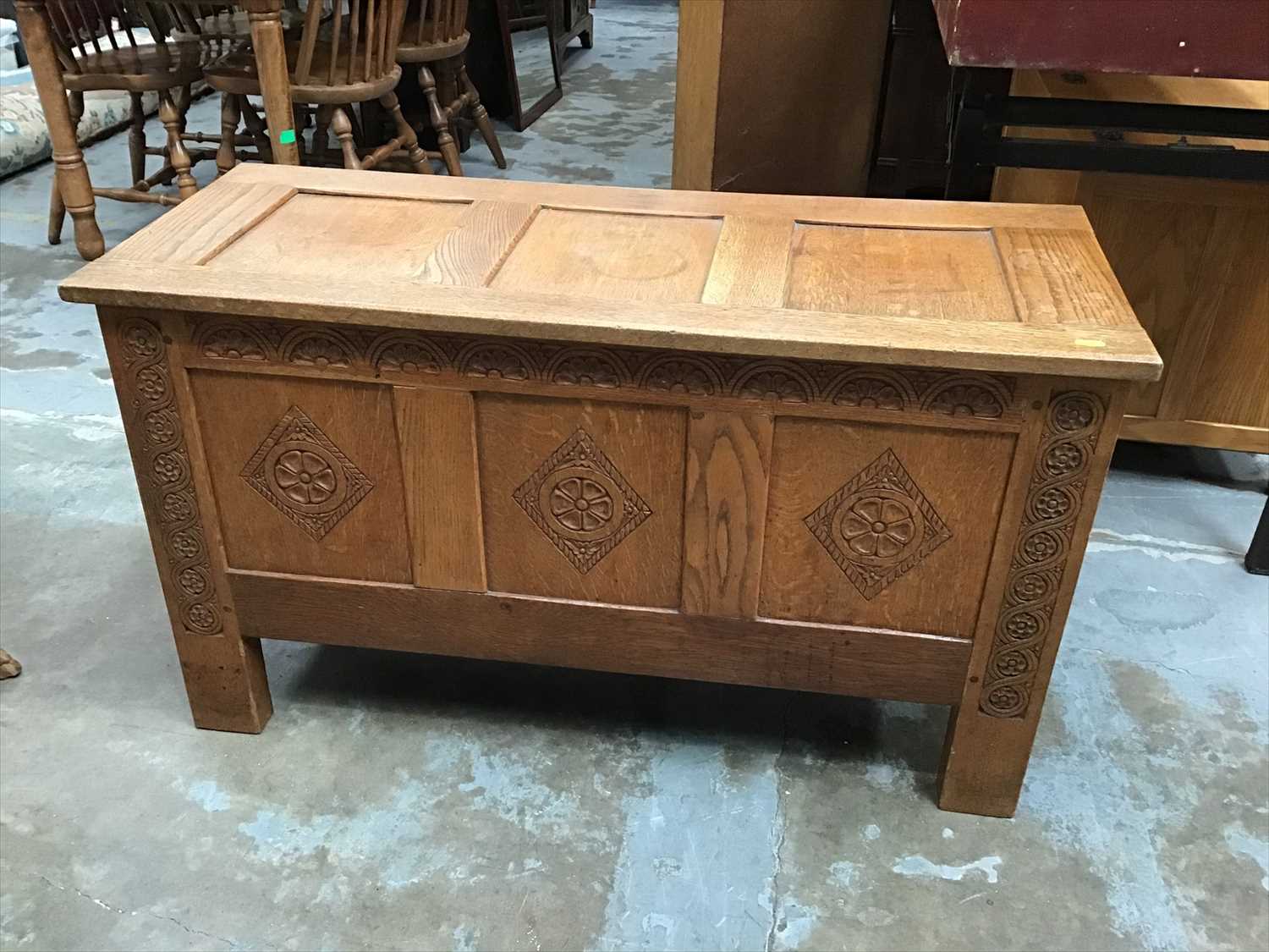 Lot 958 - Good quality hand carved and panelled oak coffer