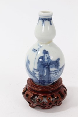 Lot 178 - Chinese miniature blue and white vase of gourd form on stand