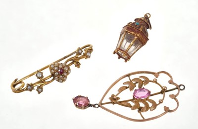 Lot 456 - Victorian gold lantern charm, Victorian brooch and an Edwardian pendant