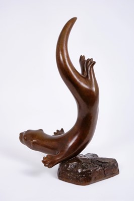 Lot 823 - *Laurence Broderick (b. 1935) bronze 'Diving otter maquette'