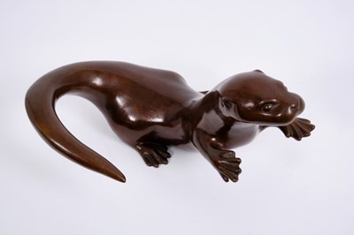 Lot 821 - *Laurence Broderick (b. 1935) bronze ‘Maquette II Playful otter’ numbered 14/25.