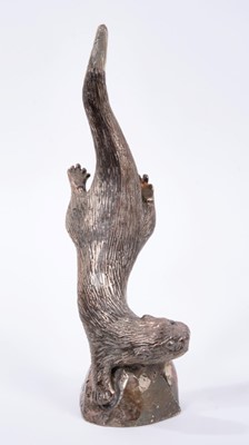 Lot 829 - *Laurence Broderick (b. 1935) silver sculpture ‘Ollie the otter Maq'