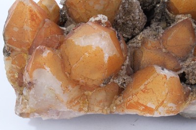 Lot 809 - A specimen quartz crystal cluster