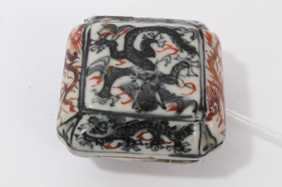 Lot 160 - Antique Chinese paste box with Chenghua mark