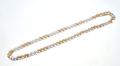 Lot 493 - Two-colour 9ct gold necklace