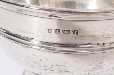 Lot 317 - Edwardian silver punch bowl