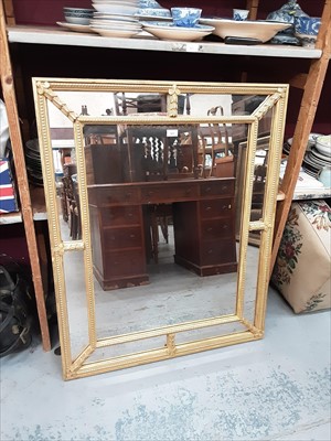 Lot 937 - Good quality 18th century style wall mirror in gilt frame with beaded decoration