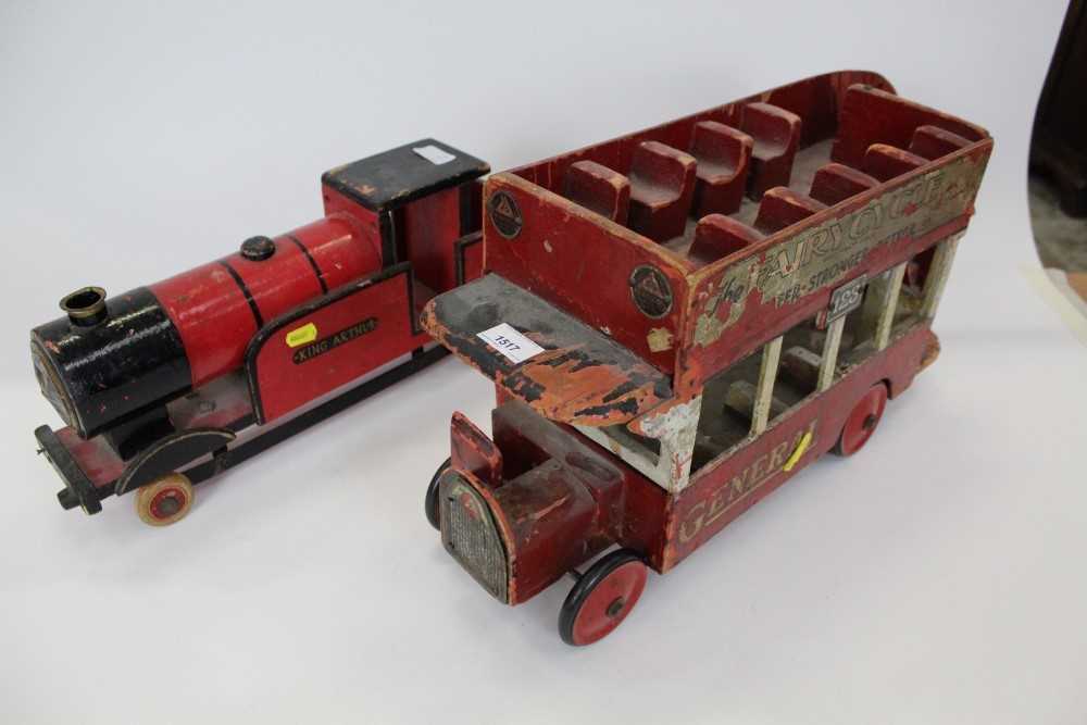 Scratch Build Bus Model Lot 1517 - Scratch-built model of a London bus,